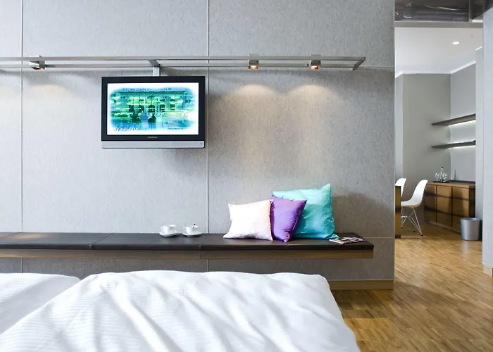 Factory 4* مونستر